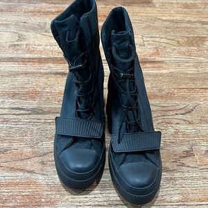 Converse Chuck Taylor AllStar GR82 Platform Boot